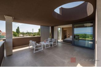 020 1021 64 Pula villa with pool and sea view for sale