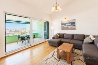 015 2051 73 island ciovo apartment with balcony and parking space for sale
