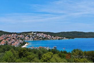 015 2051 73 island ciovo apartment with balcony and parking space for sale