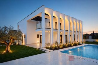 001 5528 30 Umag designer modern house with a swimming pool for sale