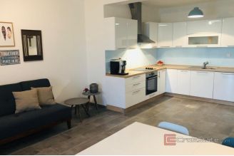 017 5529 30 Zadar area apartment house with sea view for sale