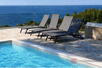 001 2051 74 island hvar stone house with swimming pool for sale