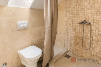 017 2051 74 island hvar stone house with swimming pool for sale