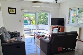015 2121 01 Zadar spacious house with garden for sale