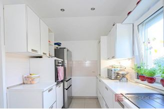 015 2121 01 Zadar spacious house with garden for sale