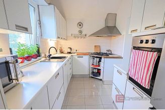 015 2121 01 Zadar spacious house with garden for sale
