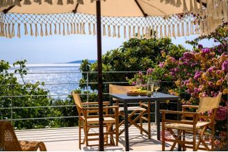 019 2035 395 Ciovo Modern renovated house in the first row to the sea for sale