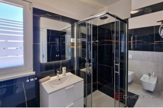 018 1021 67 Medulin villa with sea view for sale