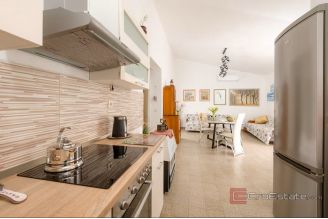 013 2044 91 Rogoznica Detached house with two apartments for sale