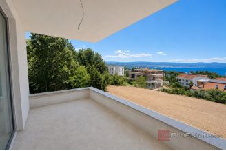 007 1021 69 Opatija apartment with pool and sea view for sale