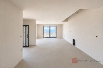 007 1021 69 Opatija apartment with pool and sea view for sale