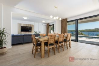 019 2022 498 near zadar modern villa first row to the sea for sale