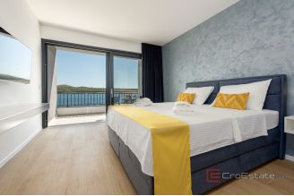 019 2022 498 near zadar modern villa first row to the sea for sale