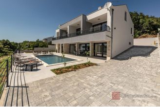 019 2022 498 near zadar modern villa first row to the sea for sale