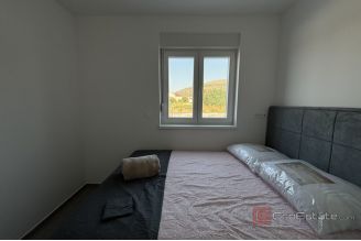 013 2035 396 Trogir Modern two bedroom apartment for rent