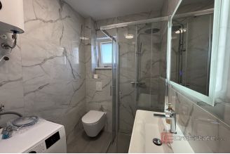 013 2035 396 Trogir Modern two bedroom apartment for rent