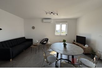 017 2035 397 Trogir Two bedroom apartment for rent