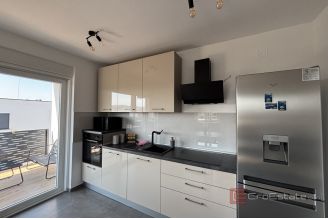 017 2035 397 Trogir Two bedroom apartment for rent