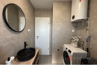 017 2035 397 Trogir Two bedroom apartment for rent