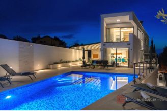 001 2041 131 island brac modern villa with pool for sale