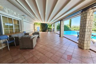 015 1014 61 Porec villa with pool and complete privacy for sale