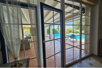 015 1014 61 Porec villa with pool and complete privacy for sale