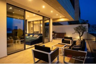 019 2052 132 Ploce Villa by the sea for sale