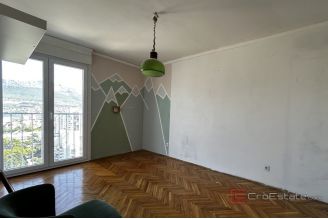 010 2052 133 Split Kman three bedroom apartment with sea view for sale