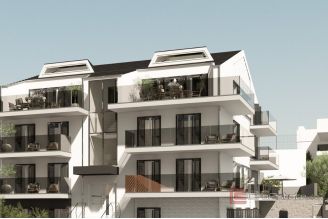 020 2035 399e Ciovo Spacious three bedroom apartment with a sea view for sale