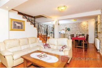 016 5534 30 Metkovic stone villa with pool surrounded by nature for sale