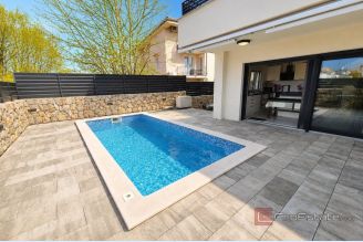 001 1021 76 Krk Modern house with pool for sale