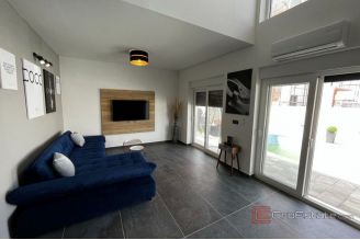 014 2031 267 vodice villa with swimming pool for sale