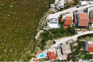 004 2047 142 Split area Building land with a sea view for sale