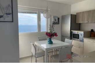 014 5539 30 Murter Two apartments with a sea view and a pool for sale