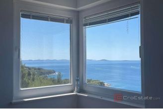 014 5539 30 Murter Two apartments with a sea view and a pool for sale