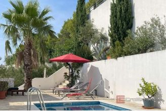 014 5539 30 Murter Two apartments with a sea view and a pool for sale