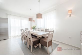 019 2056 23 Zadar Resort with eight detached villas for sale