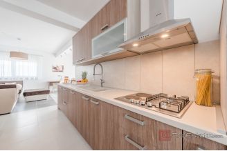019 2056 23 Zadar Resort with eight detached villas for sale