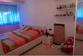 09 4011 30 Split apartment for sale