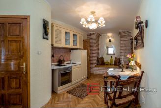 10 2018 74 Split apartment old town for sale