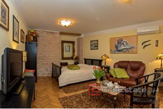 10 2018 74 Split apartment old town for sale