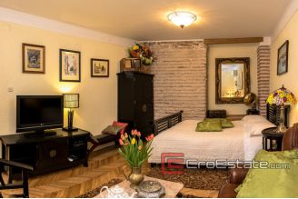 10 2018 74 Split apartment old town for sale