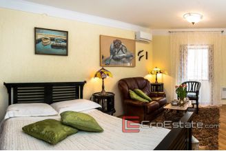 10 2018 74 Split apartment old town for sale