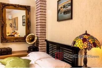 10 2018 74 Split apartment old town for sale