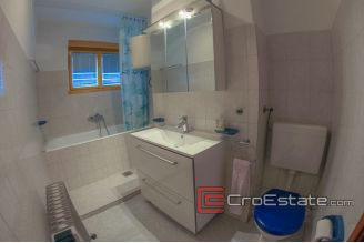 07 4670 30 Split apastment for sale center