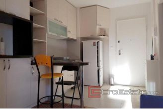 007 2015 68 studio apartment split