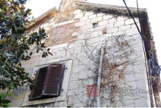 07 2021 60 stone house split