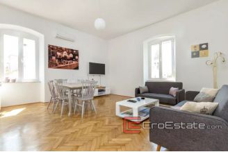 07 2018 7 Split apartment for rent