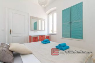 07 2018 7 Split apartment for rent