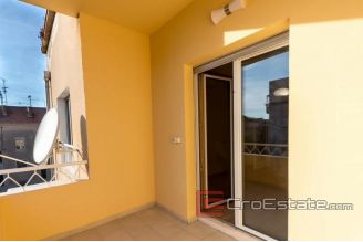 009 2018 83 split two bedroom apartment for sale